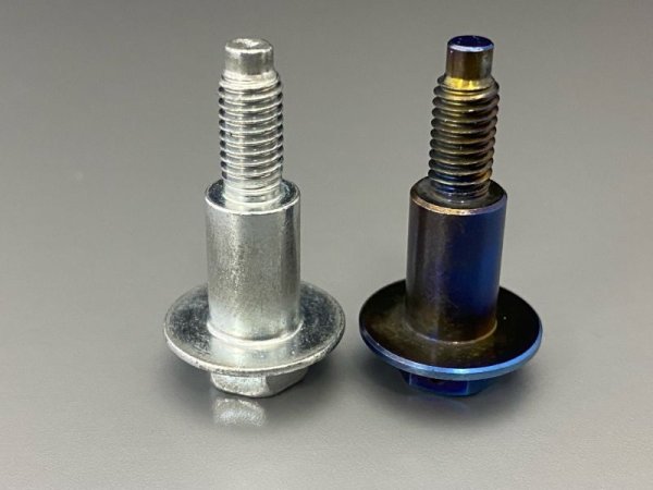 左純正14g/右チタン製8g