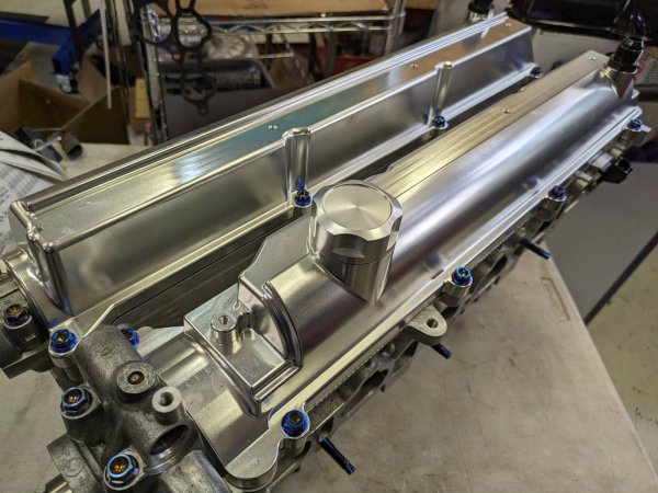 画像2: 2JZ-GTE VVT-i 有/無用 カムカバー (2)