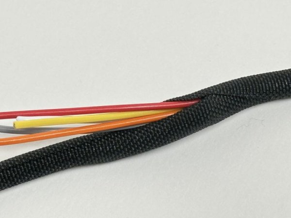 画像3: スリット入り保護チューブ 5Φ　1m (3)